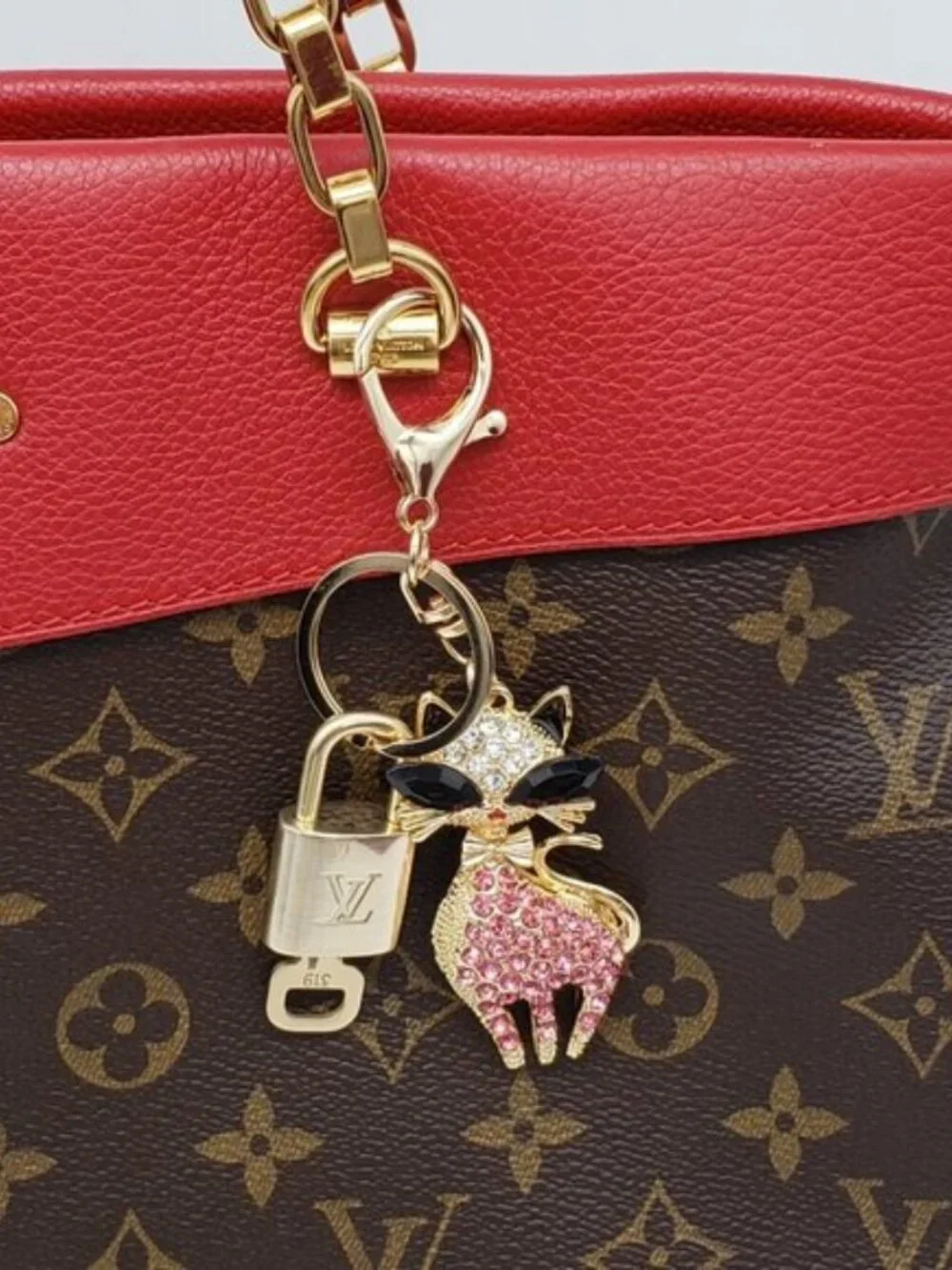 LV Authentic Gold Lock & Key 🔑 Luxury Bag Charm w/ Unbranded Keychain